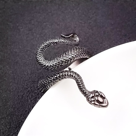 🆑10/$25🆑𝗖𝗟𝗘𝗔𝗥𝗔𝗡𝗖𝗘 Big Gun Snake Adjustable Ring NEW - Picture 5 of 9